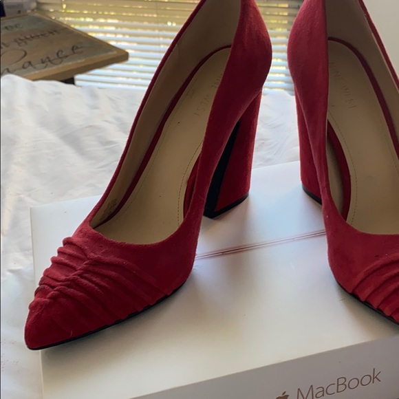 Nine West - Picture 2 of 5